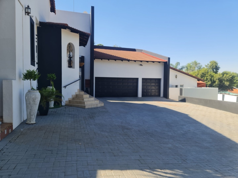 4 Bedroom Property for Sale in Safari Gardens North West